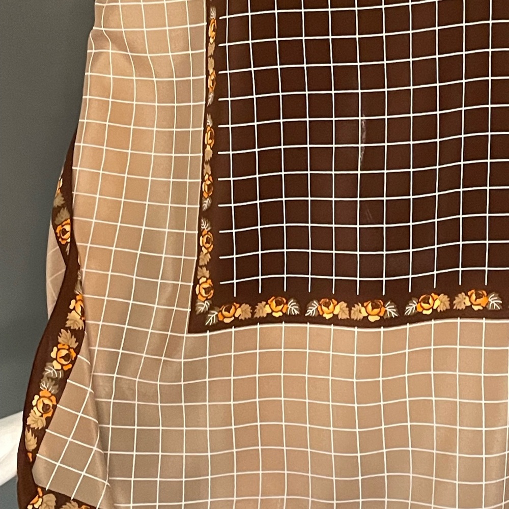 Vintage Jean Patou Silk Scarf 27 In Sq Excellent Condition - Picture 8 of 10